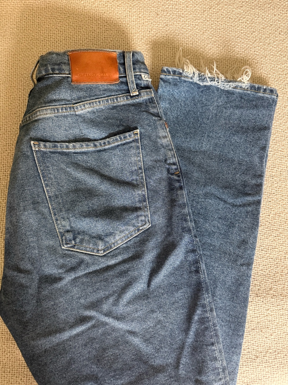 Citizens Of Humanity Relaxed Blue Denim Jeans with Frayed Hem